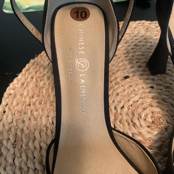 CHINESE LAUNDRY BLACK POINTED TOE HEEL - Picture 4 of 4